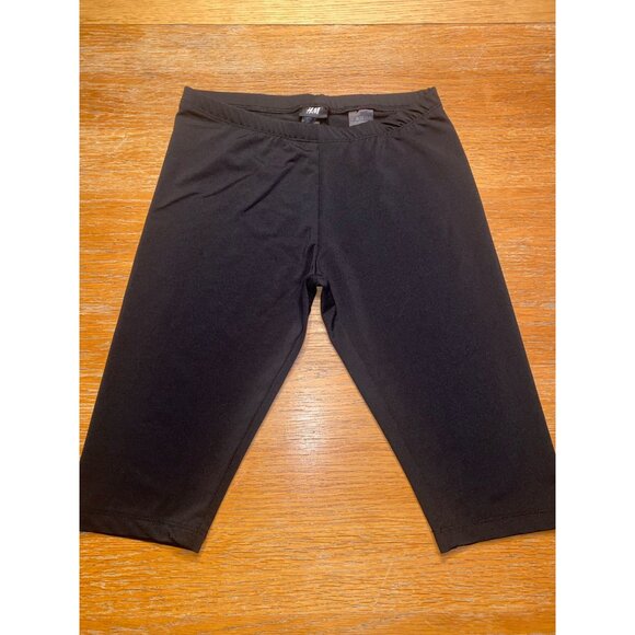 H&M Womens Black Stretchy Cycling Shorts Size Small - Picture 1 of 3